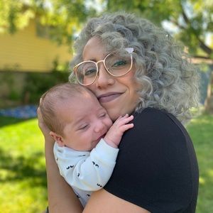 Meet your Posher, Kenaya